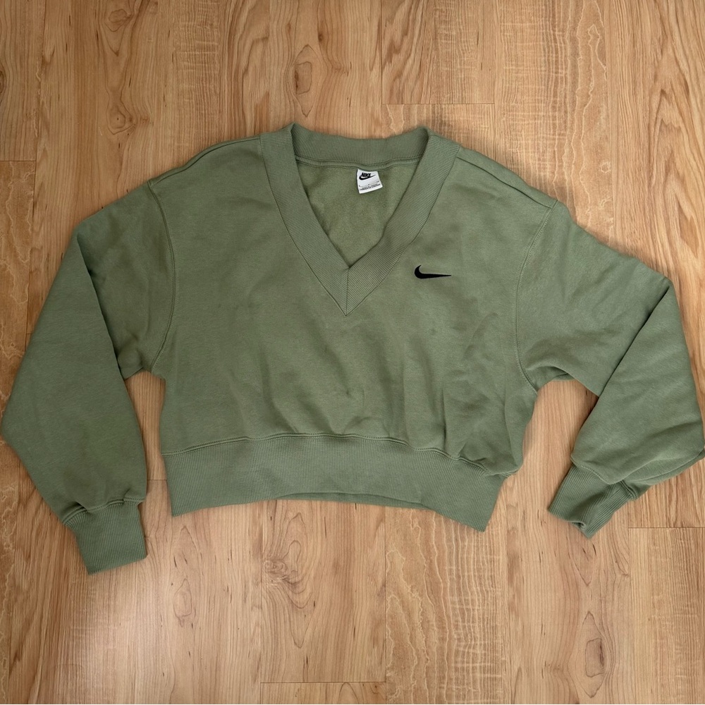 Nike Women's Sage V-Neck Sweater